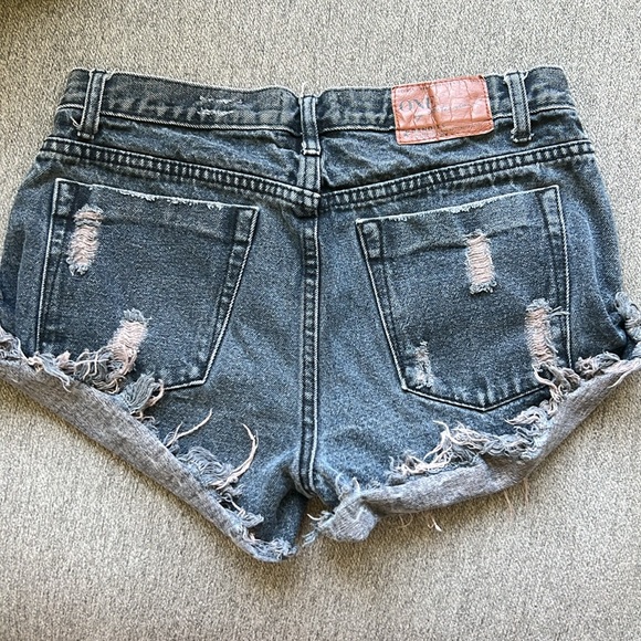 One Teaspoon Denim Shorts - Picture 2 of 3
